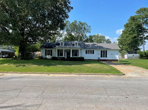 1110 Sandra St SW