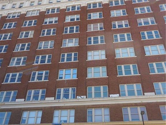 3rd image of 2107 Grand Blvd APT 1107