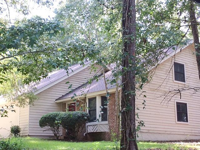 1st image of 3200 Langley Cir