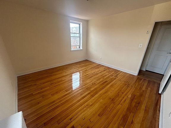 3rd image of 143-06 Barclay Ave #6E