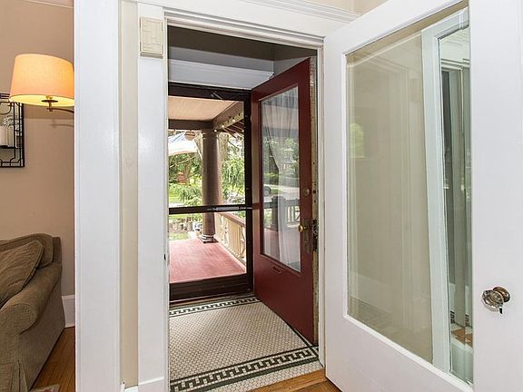 2nd image of 3055 Lincoln Blvd