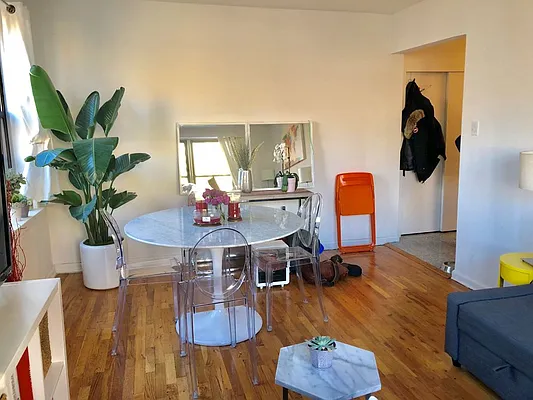 Rented by Bold New York | media 3