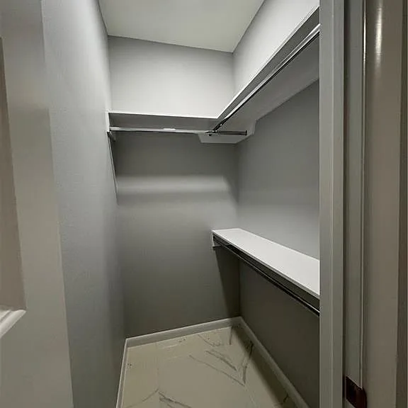 5900 Notre Dame Ave #3 — Photo 10