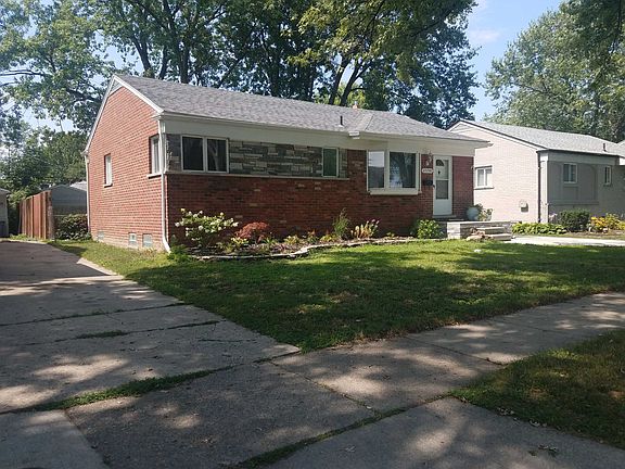 3rd image of 23708 Deziel St