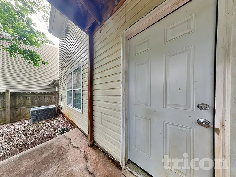 205 Lossie Ln — Photo 15