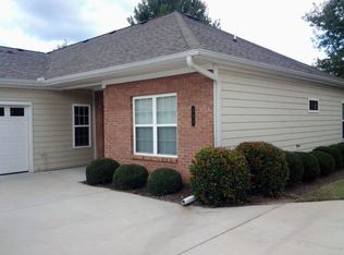 504 Commonwealth Cir, Newnan, GA 30263