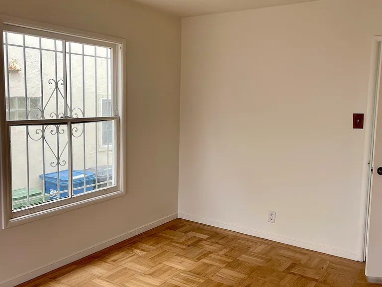 1188 S Mayfair Ave — Photo 26