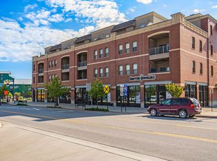 134 N Leroy St UNIT 302, Fenton, MI 48430