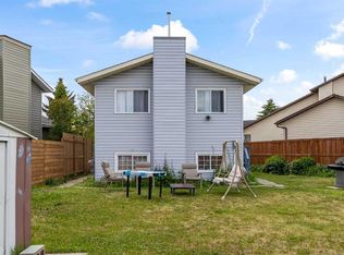 44 SW Taraglen Pl NE, Calgary, AB T3J 2N4