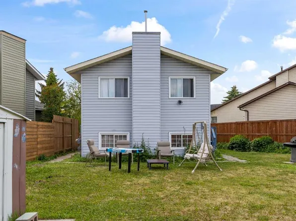 44 SW Taraglen Pl NE, Calgary, AB T3J 2N4