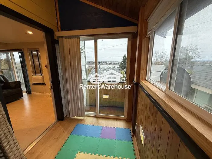 6514 Phinney Ave N #C — Photo 10