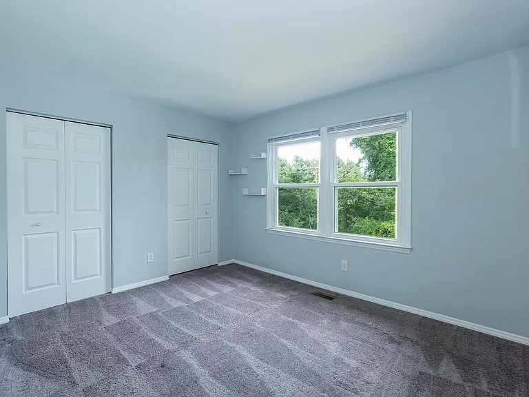 15 Astor Ct — Photo 25