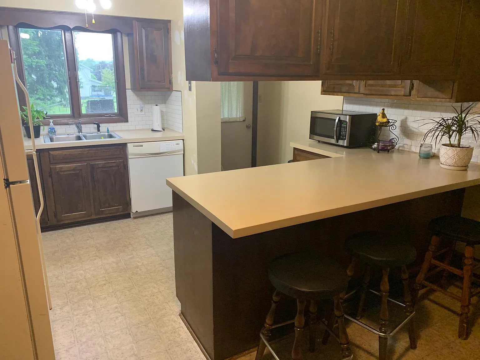 51 E Mountain Ave — Photo 1