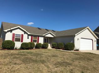 8610 Kingsway Ln, Sturtevant, WI 53177