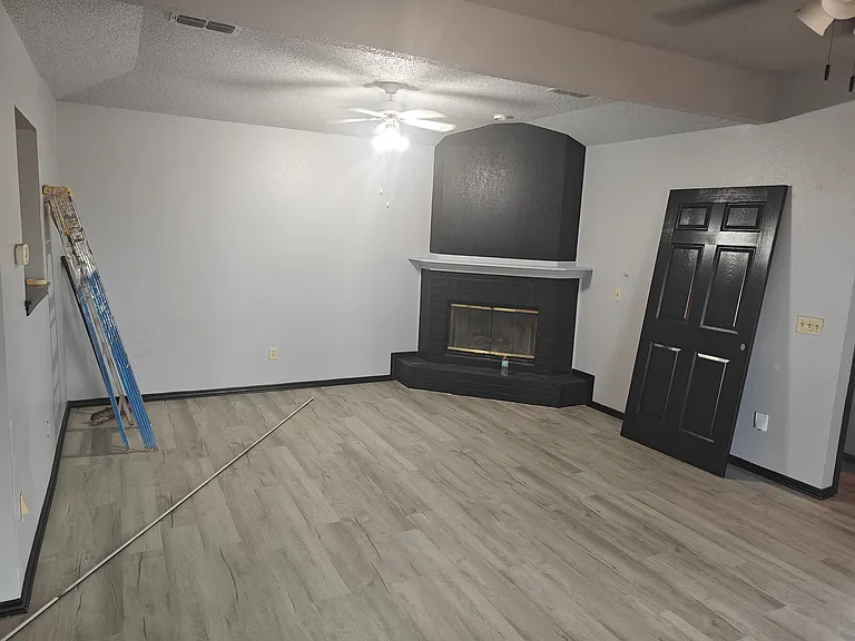 1040 Iola Ave — Photo 8