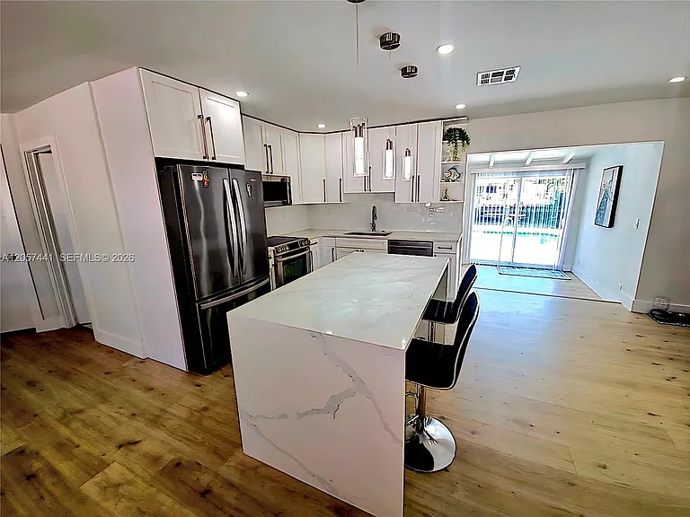 1430 NE 53rd Ct — Photo 15