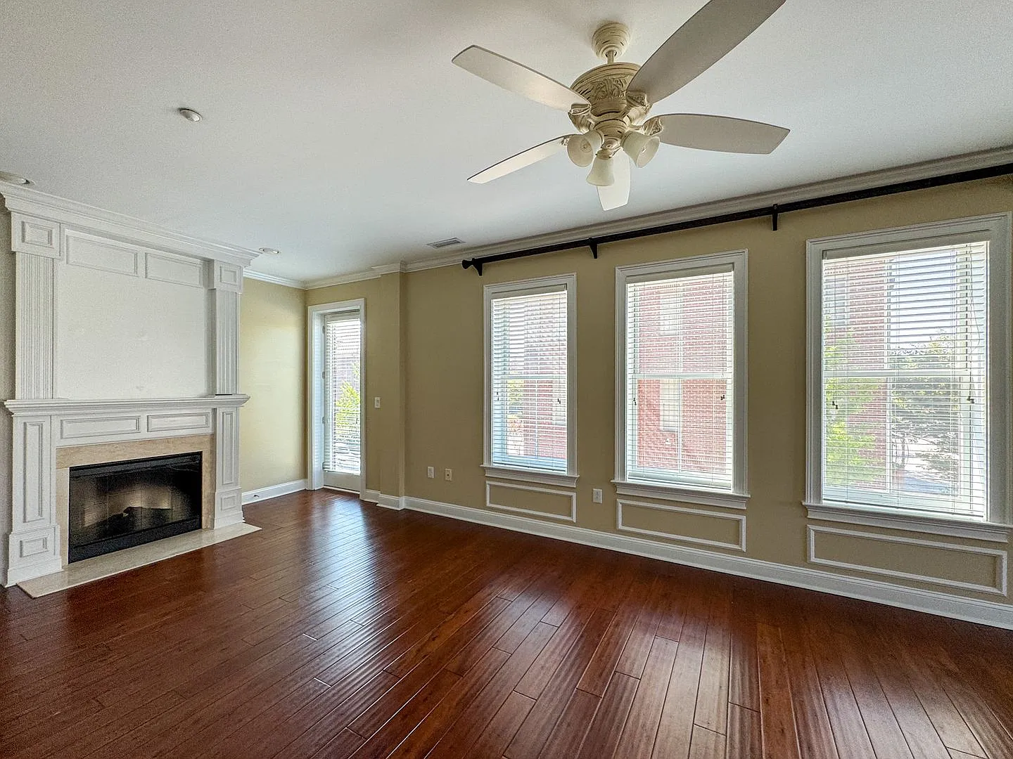 325 Hay St — Photo 4