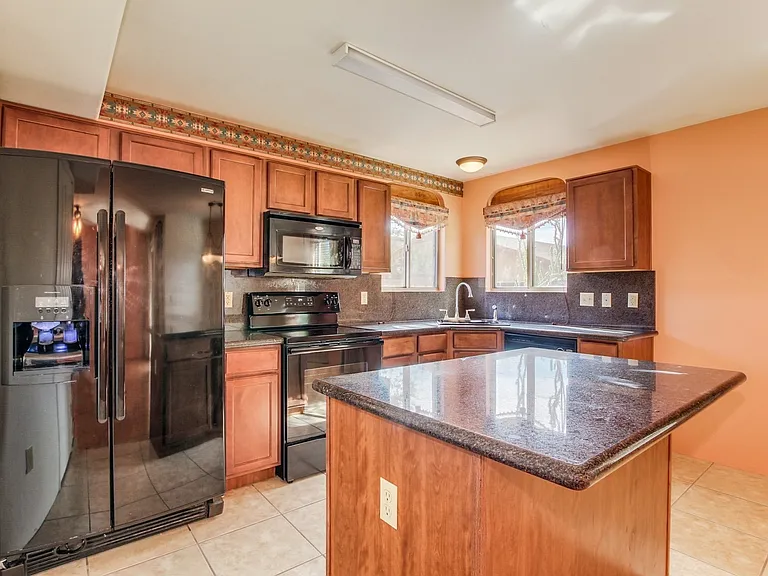 6790 S Avenida Del Abrazo — Photo 10