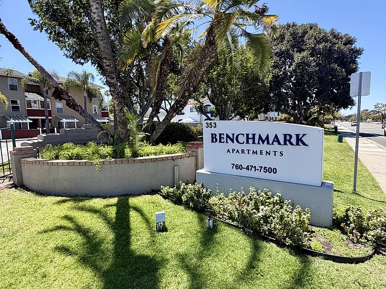 Benchmark Apartments — Photo 44