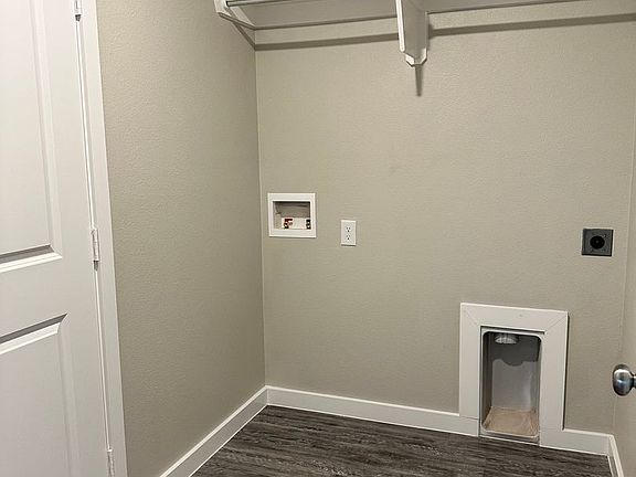 5th image of 3410 Urbana Pl