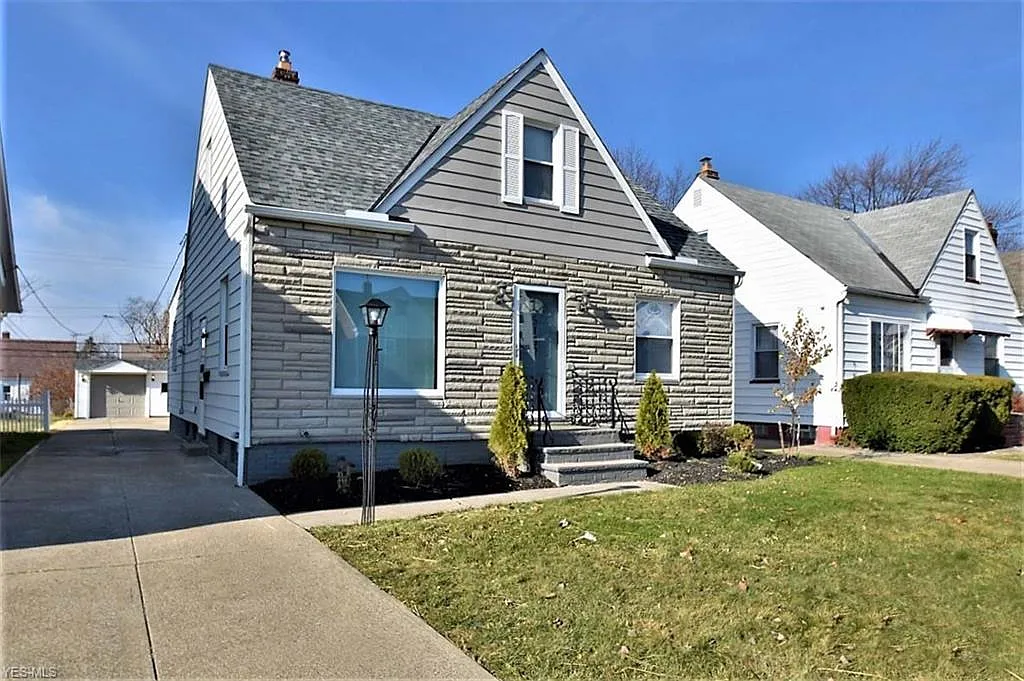 5182 Arch St photo 1