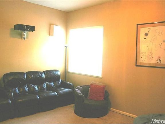 2nd image of 2725 W Pintail Way