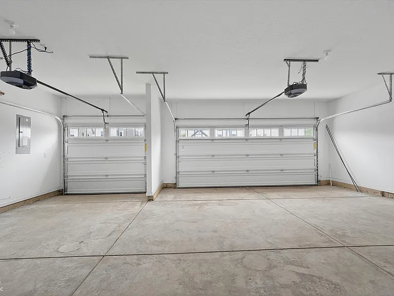 20374 N Pacific Ave — Photo 15