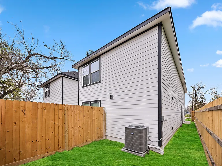4330 Plaag St #A — Photo 21