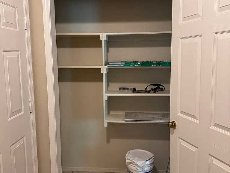 223 N Valley Dr — Photo 25