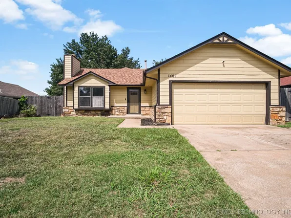 1401 E 138th Pl, Glenpool, OK 74033