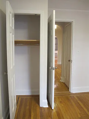 Rented by Metropolis Real Estate of Manhattan | media 35