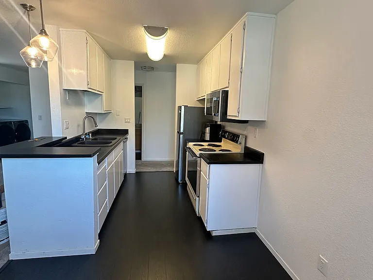 357 Lighthouse Dr — Photo 8