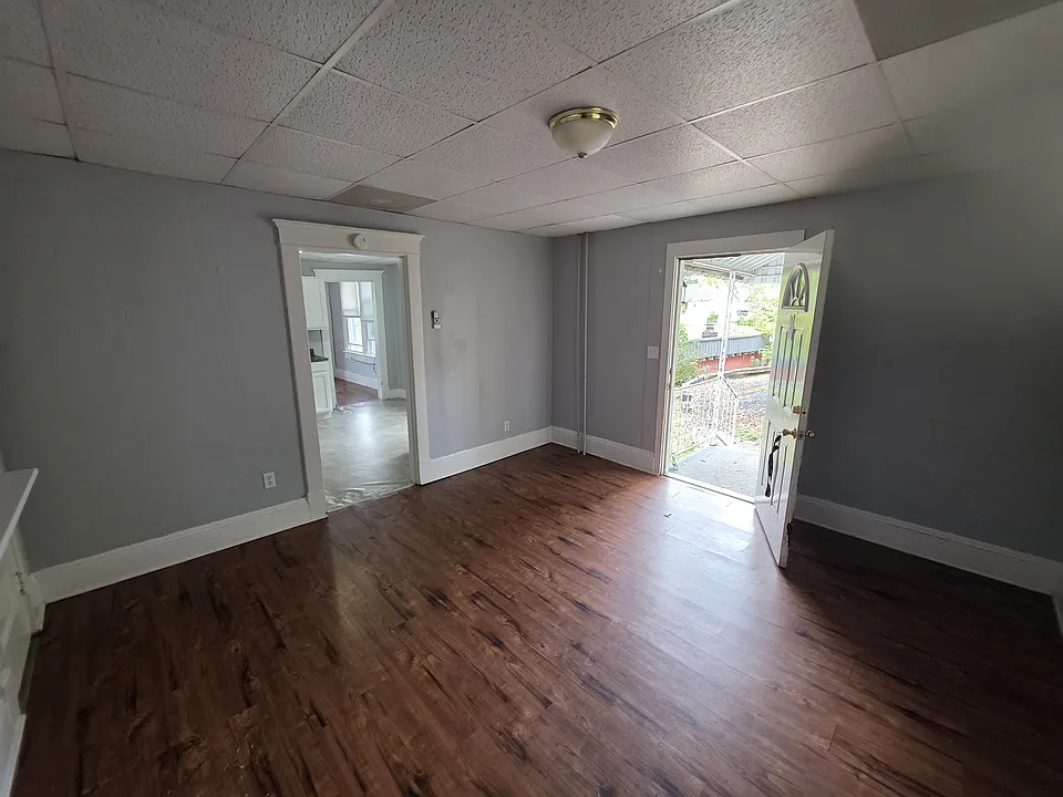 345 City Ave #3