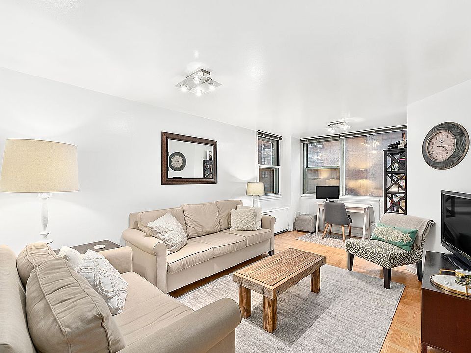 1st image of 200 E 58th St APT 6G