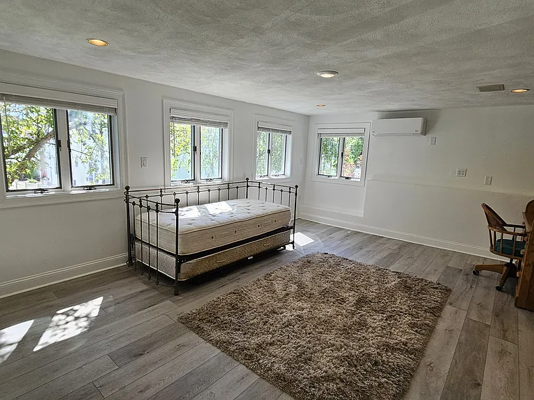 21 Hudson St #1 — Photo 2