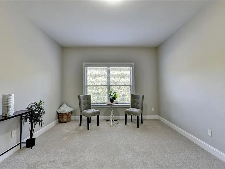 4805 Shelbourne Dr — Photo 40