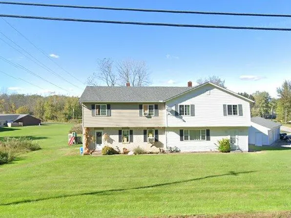 1367 Riverside Dr, Painesville, OH 44077