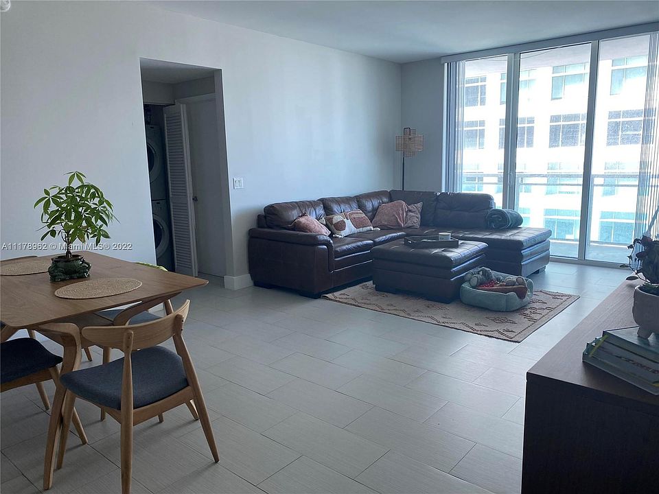 950 Brickell Bay Dr Miami, FL, 33131 Apartments for Rent Zillow