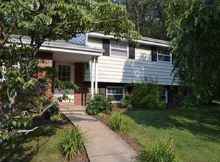 100 Douglas Dr, Pittsburgh, PA