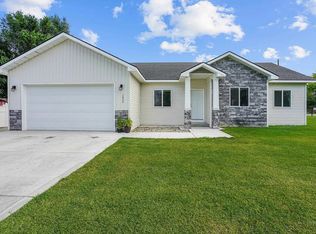 1937 15th St, Heyburn, ID 83336