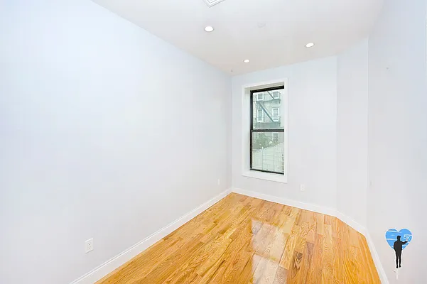 Rented by Next Door Realty NYC | media 11