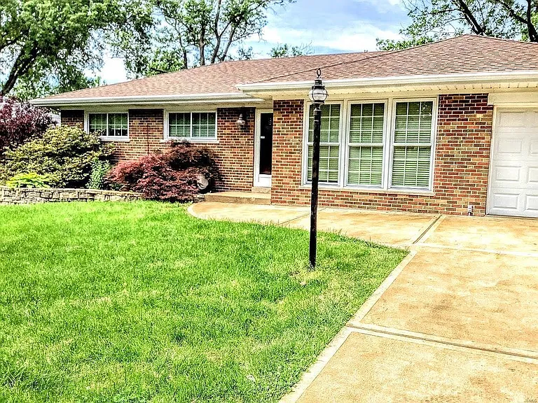 8721 Villa Crest Dr — Photo 18