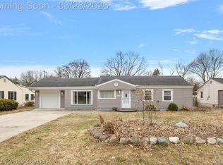 4155 Kempf St, Waterford, MI 48329