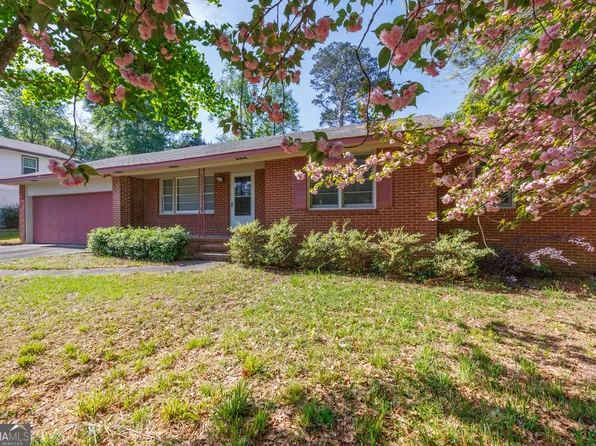 1585 Westminister Dr, Macon, GA 31204