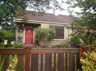 3411 38th Ave W, Seattle, WA 98199