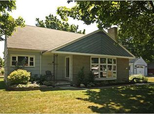 224 Island Cottage Rd, Rochester, NY 14612