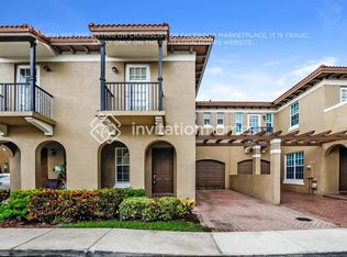 6889 Julia Gardens Dr, Pompano Beach, FL 33073