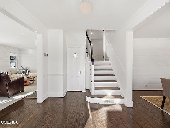 2nd image of 5 Halliwell Dr