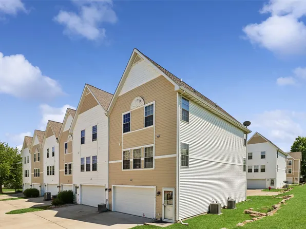 1132 10th Ave NW, Altoona, IA 50009