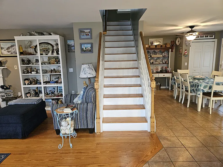 8 Granite St — Photo 6
